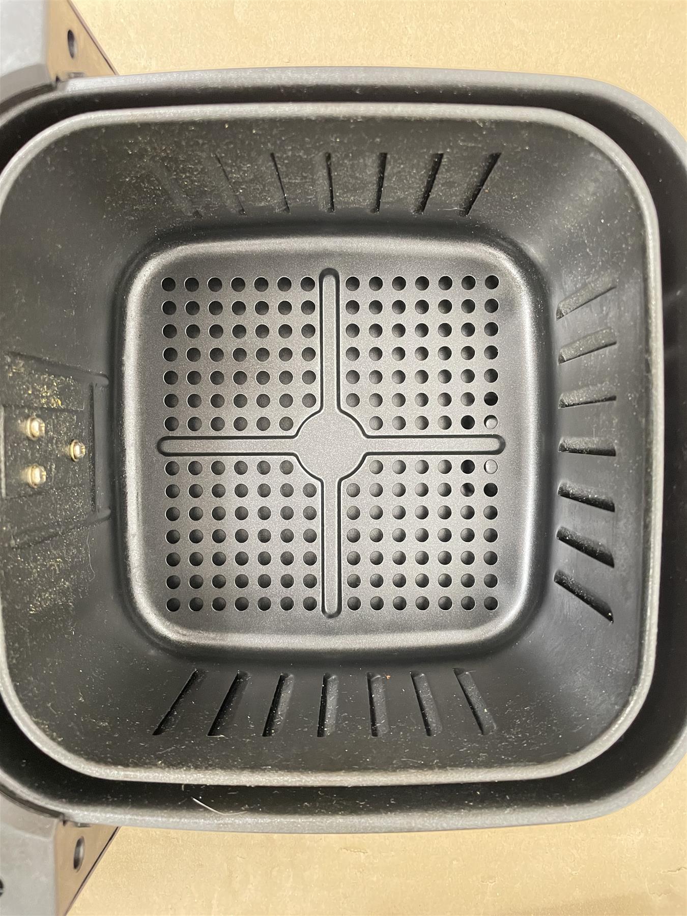 Cookworks 5L Air Fryer With 10 cooking programmes 1600 watts96D 5L Air Fryer-black