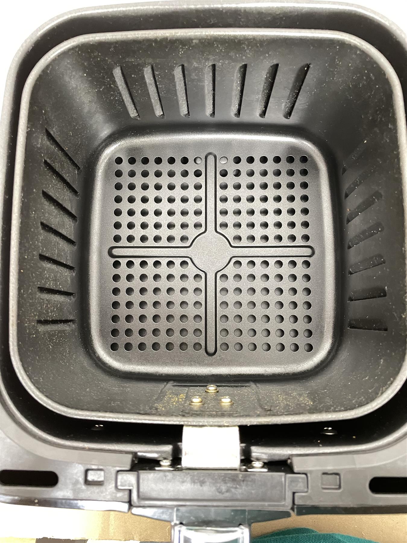 Cookworks 5L Air Fryer With 10 cooking programmes 1600 watts96D 5L Air Fryer-black