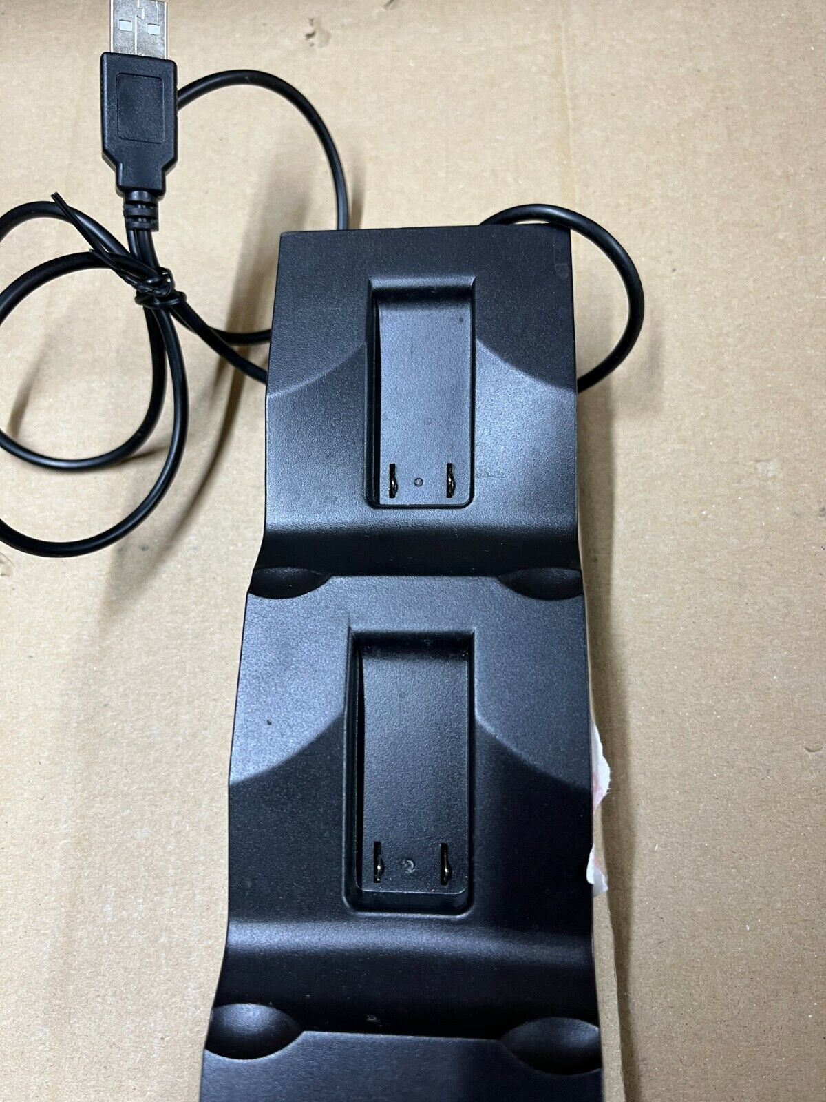 Venom Twin Docking Station for PS4 Led light indicators Controllers 634/5099