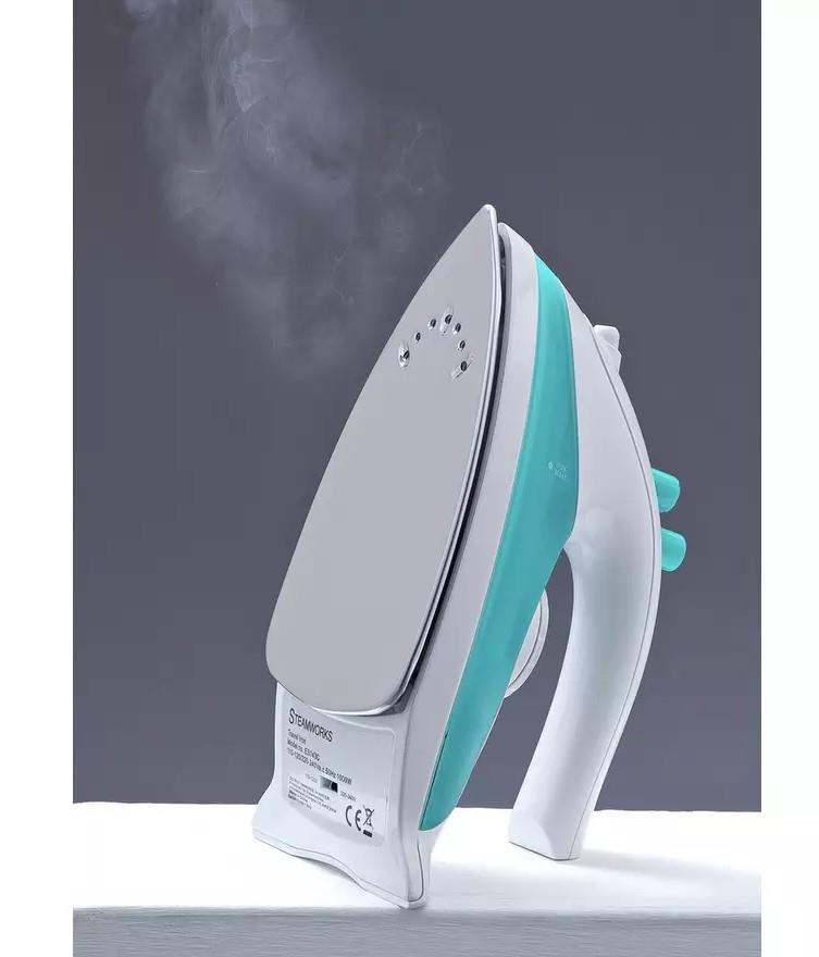 Steamworks Travel Iron Compact NON STICK temperature indicator refiller 70ml