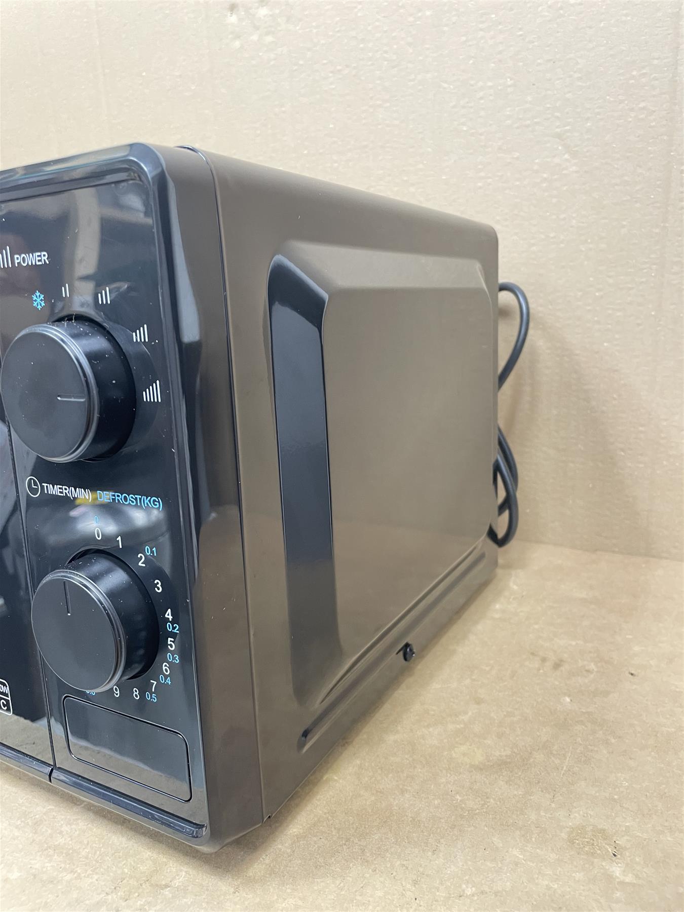 Cookworks 700W 17L Standard Microwave With Defrost option P70J17P-VB - Black