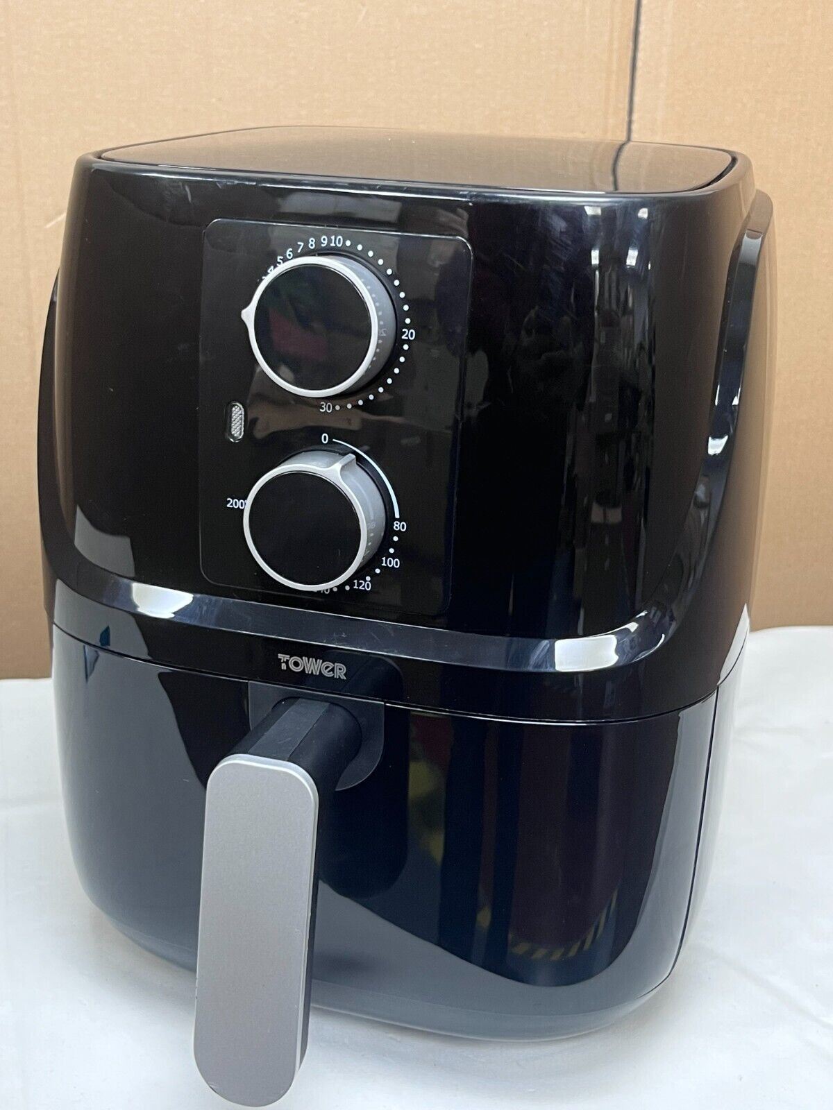 "Healthy and Delicious Cooking with Tower Air Fryer 3L,Oil-Free, non stick fryer