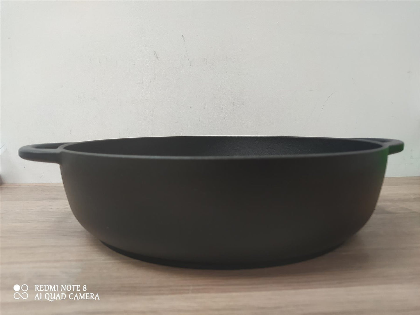 Habitat Cast Iron Casserole Dish 4 Litre Round Shallow Black with Lid all hobs