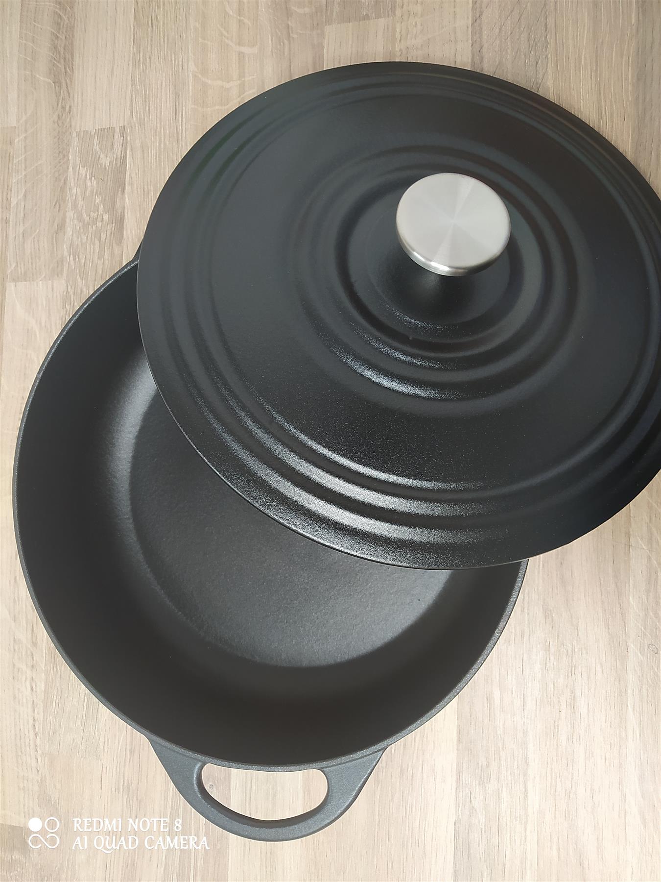 Habitat Cast Iron Casserole Dish 4 Litre Round Shallow Black with Lid all hobs