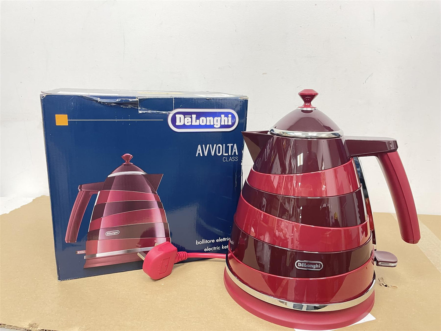 De'Longhi Avvolta Class Jug Kettle, Plastic, 1.7 Litre, 3000W, Red - KBAC3001R