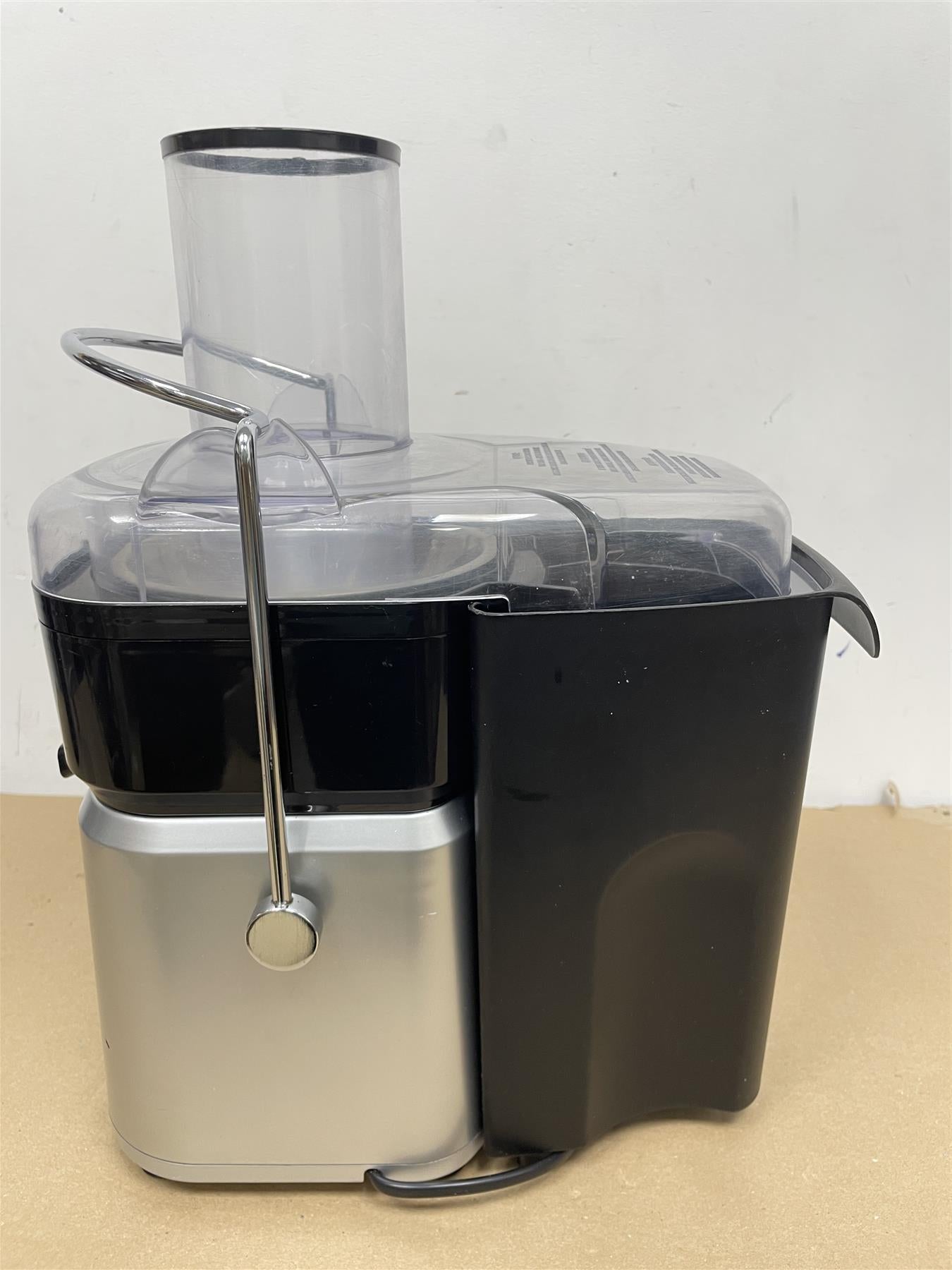 Cookworks, Model XJ-10401, 0.8L Juice Jug, Pulp Container Whole Fruit Juicer